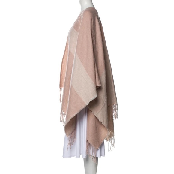 SOIA & KYO Striped Cape Wrap in‎ Pale Pink One Size - Picture 3 of 9